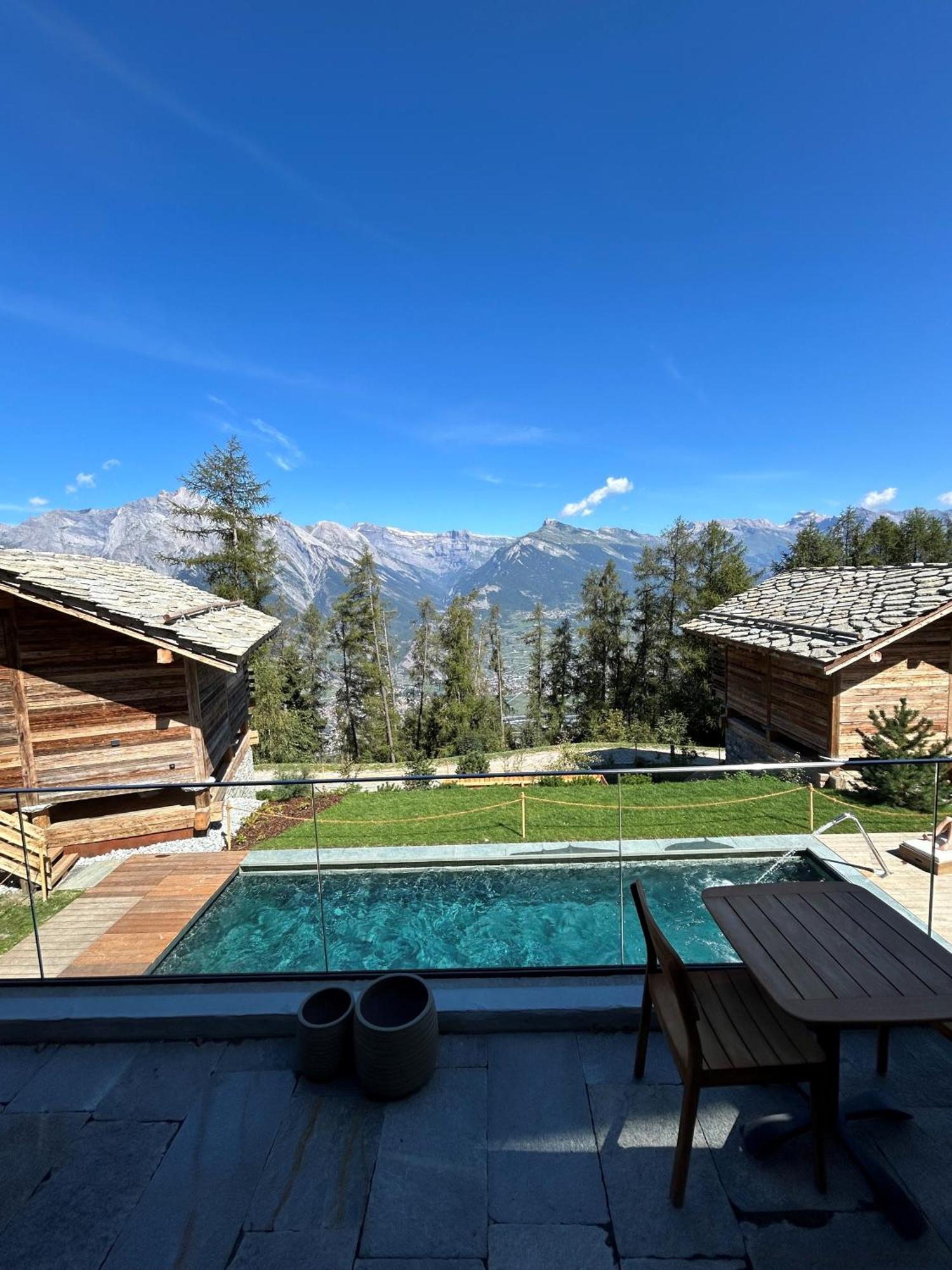 Mad Retreat Hotel Nendaz Exterior photo